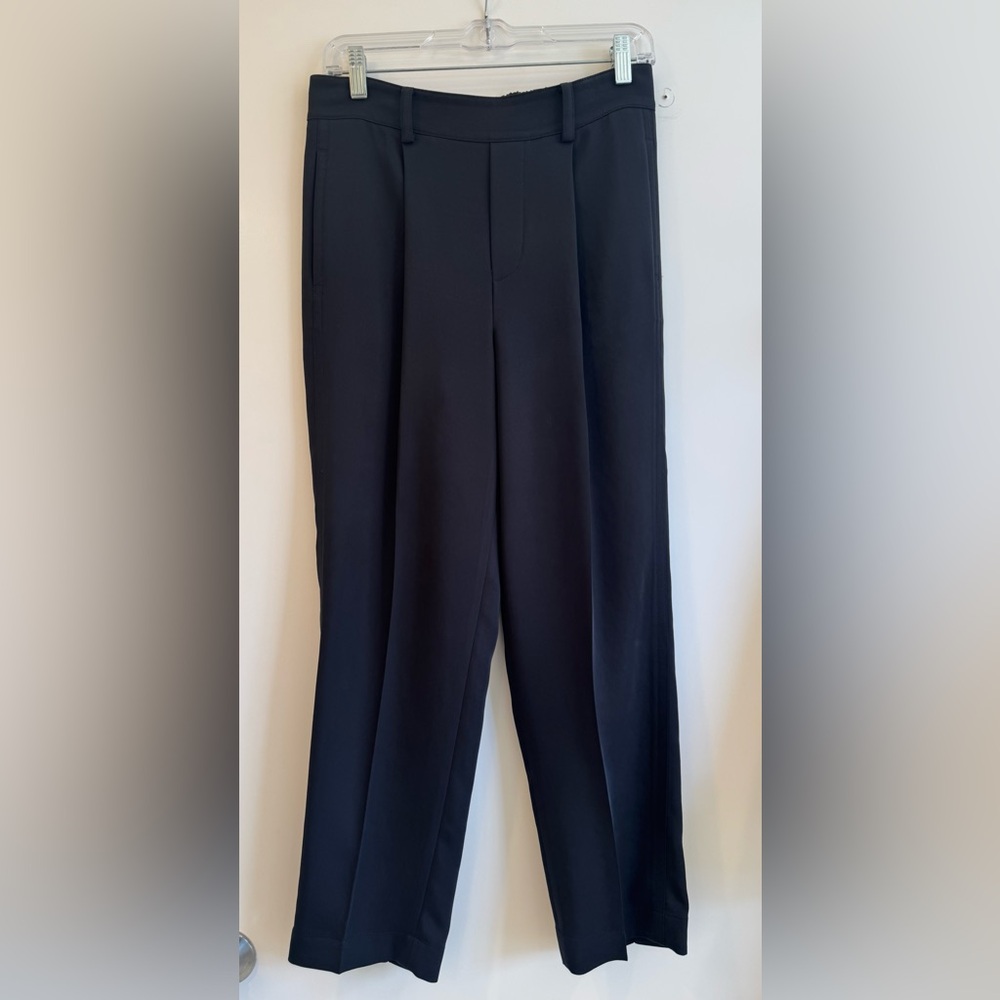 Vince Women’s Black Pull-On Trousers, size Small